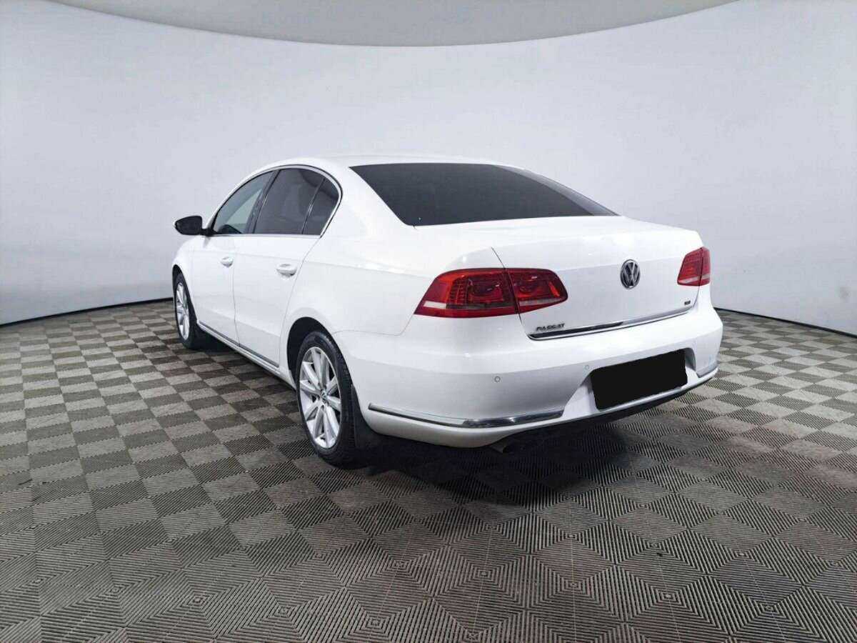 Купить Volkswagen Passat с пробегом. Фото: #6