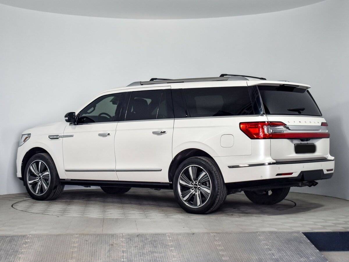 Купить Lincoln Navigator с пробегом. Фото: #6
