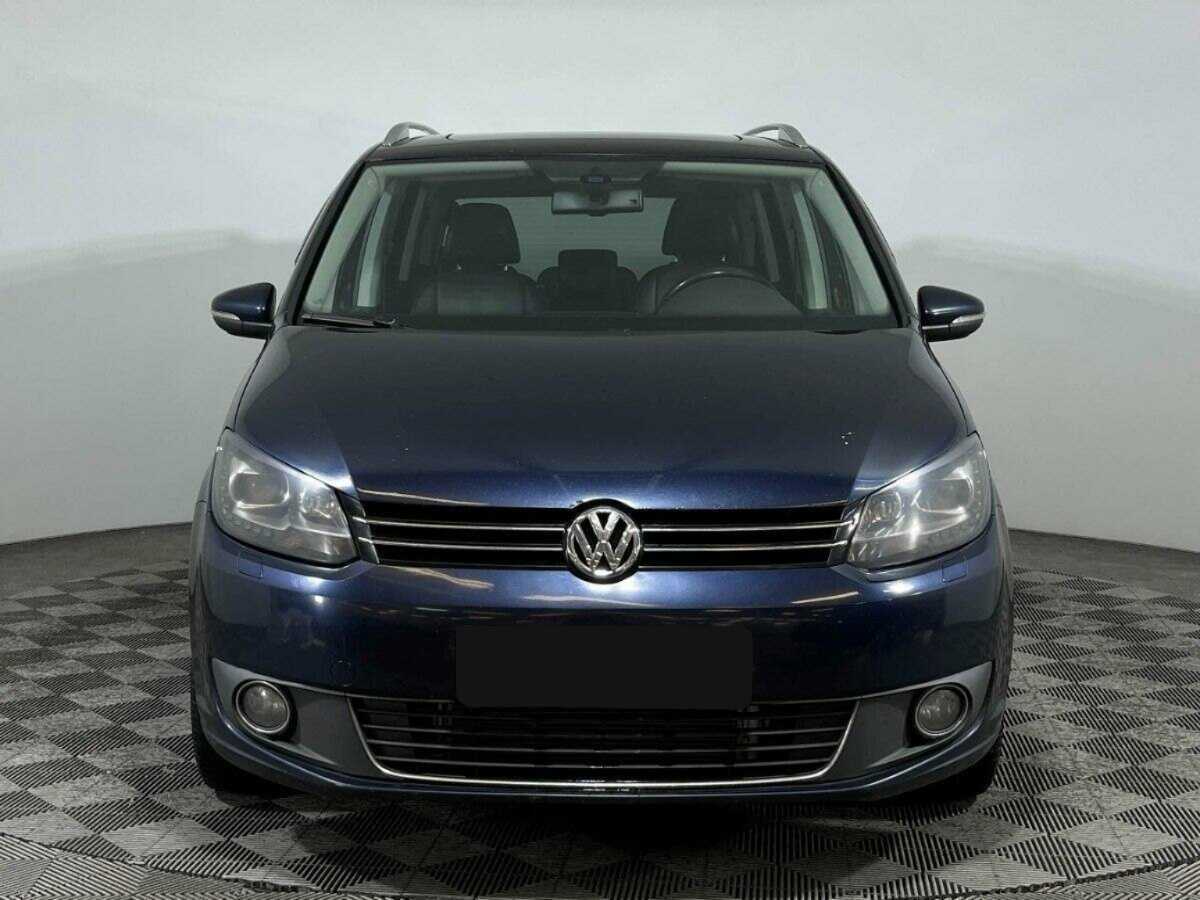 Купить Volkswagen Touran с пробегом. Фото: #1