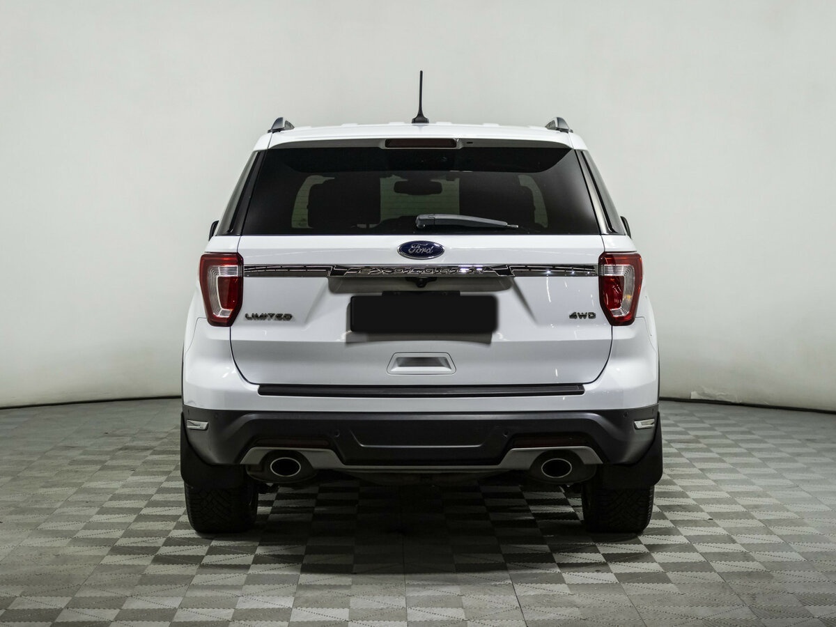 Купить Ford Explorer с пробегом. Фото: #4