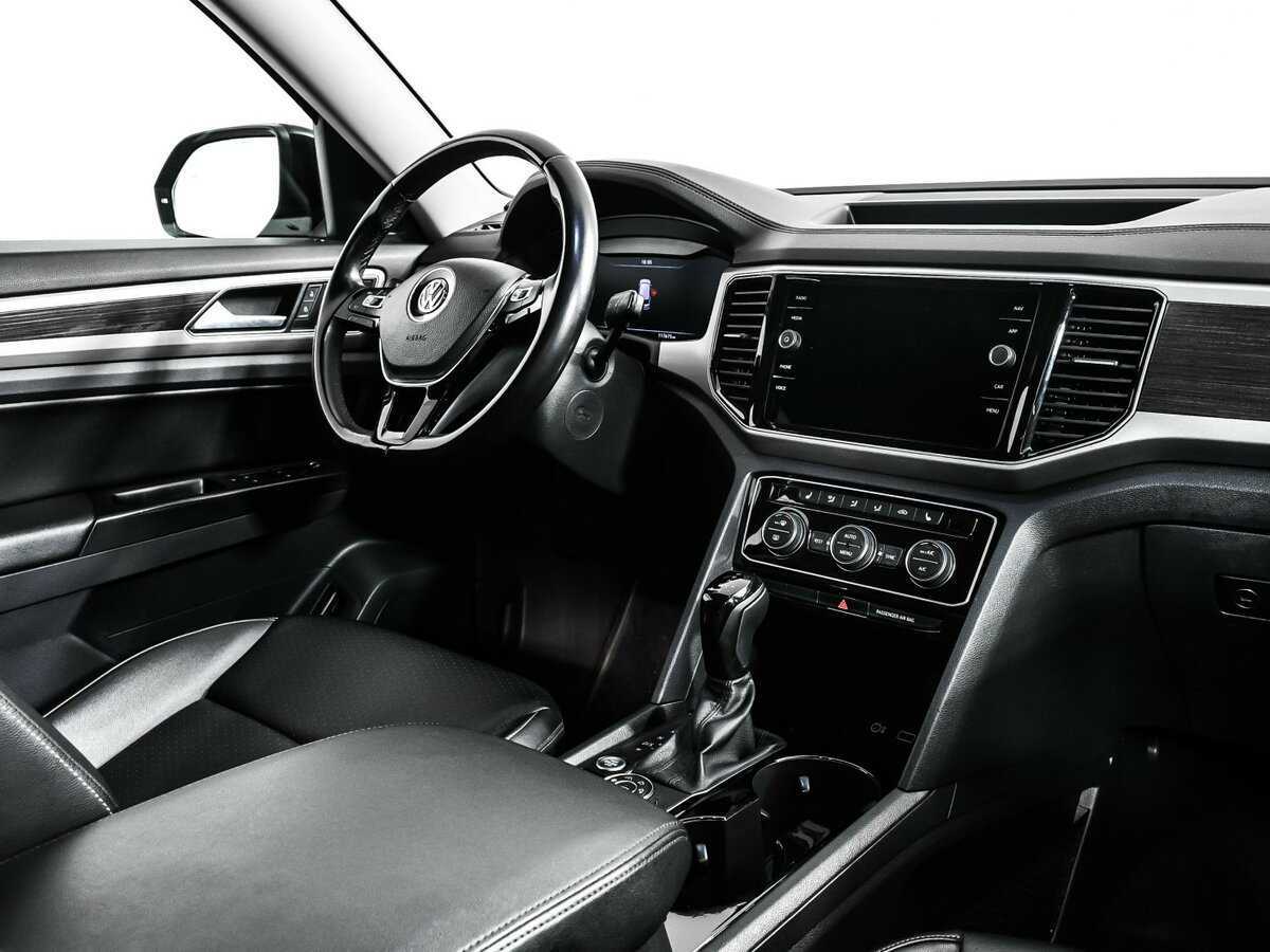 Купить Volkswagen Teramont с пробегом. Фото: #8