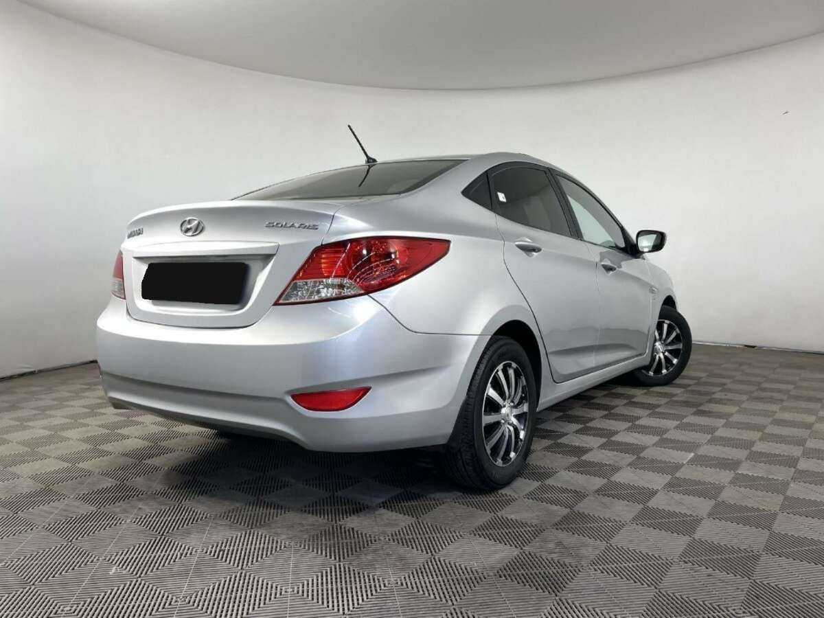 Купить Hyundai Solaris с пробегом. Фото: #5
