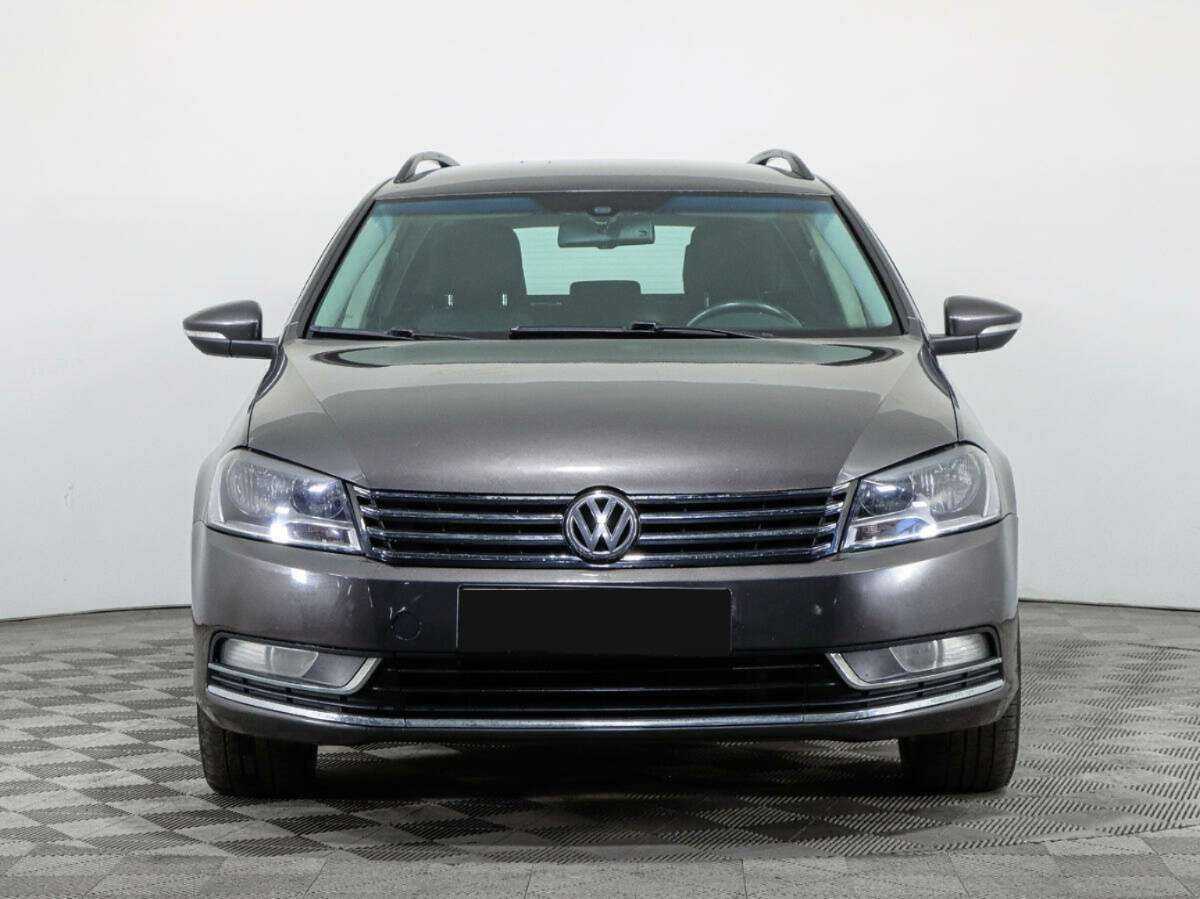 Купить Volkswagen Passat с пробегом. Фото: #1