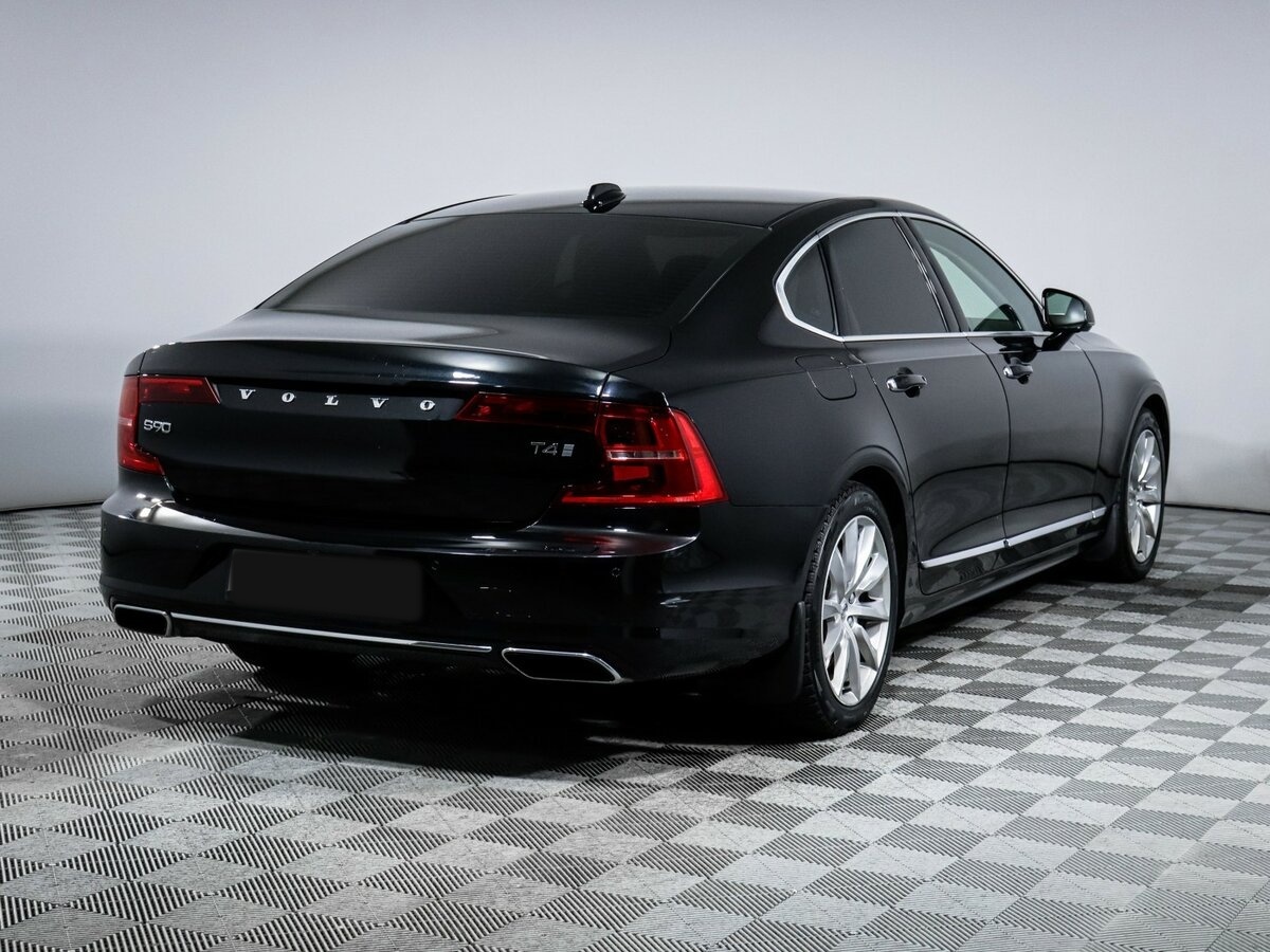 Купить Volvo S90 с пробегом. Фото: #3