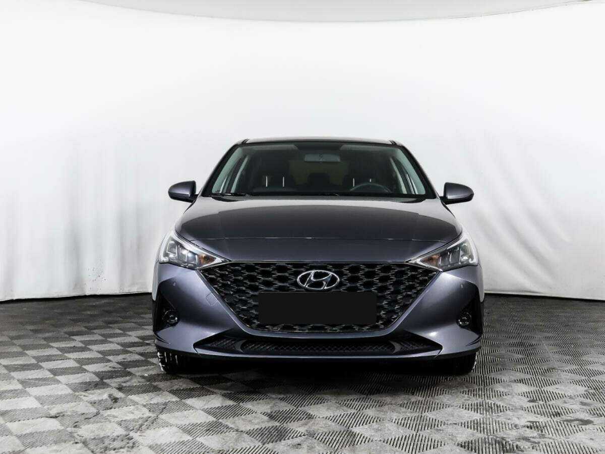 Купить Hyundai Solaris с пробегом. Фото: #1