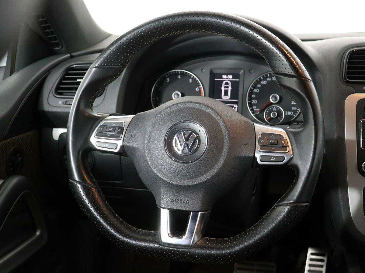 Купить Volkswagen Scirocco с пробегом. Фото: #13