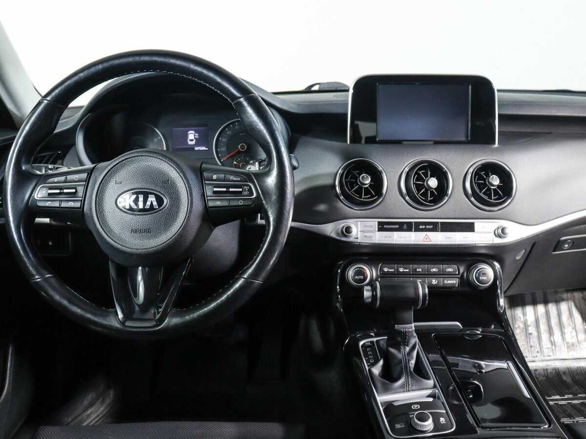 Купить Kia Stinger с пробегом. Фото: #9