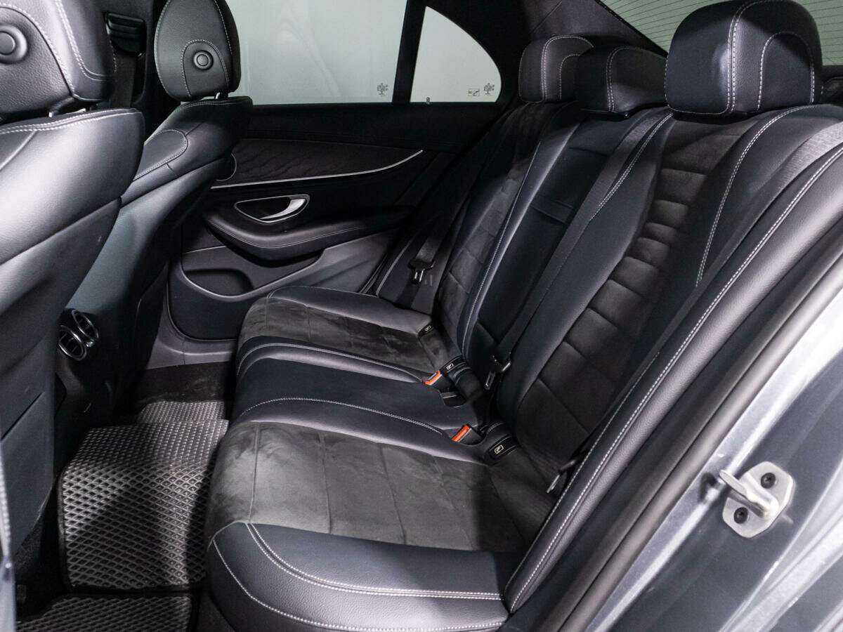 Купить Mercedes-Benz E-Класс с пробегом. Фото: #9