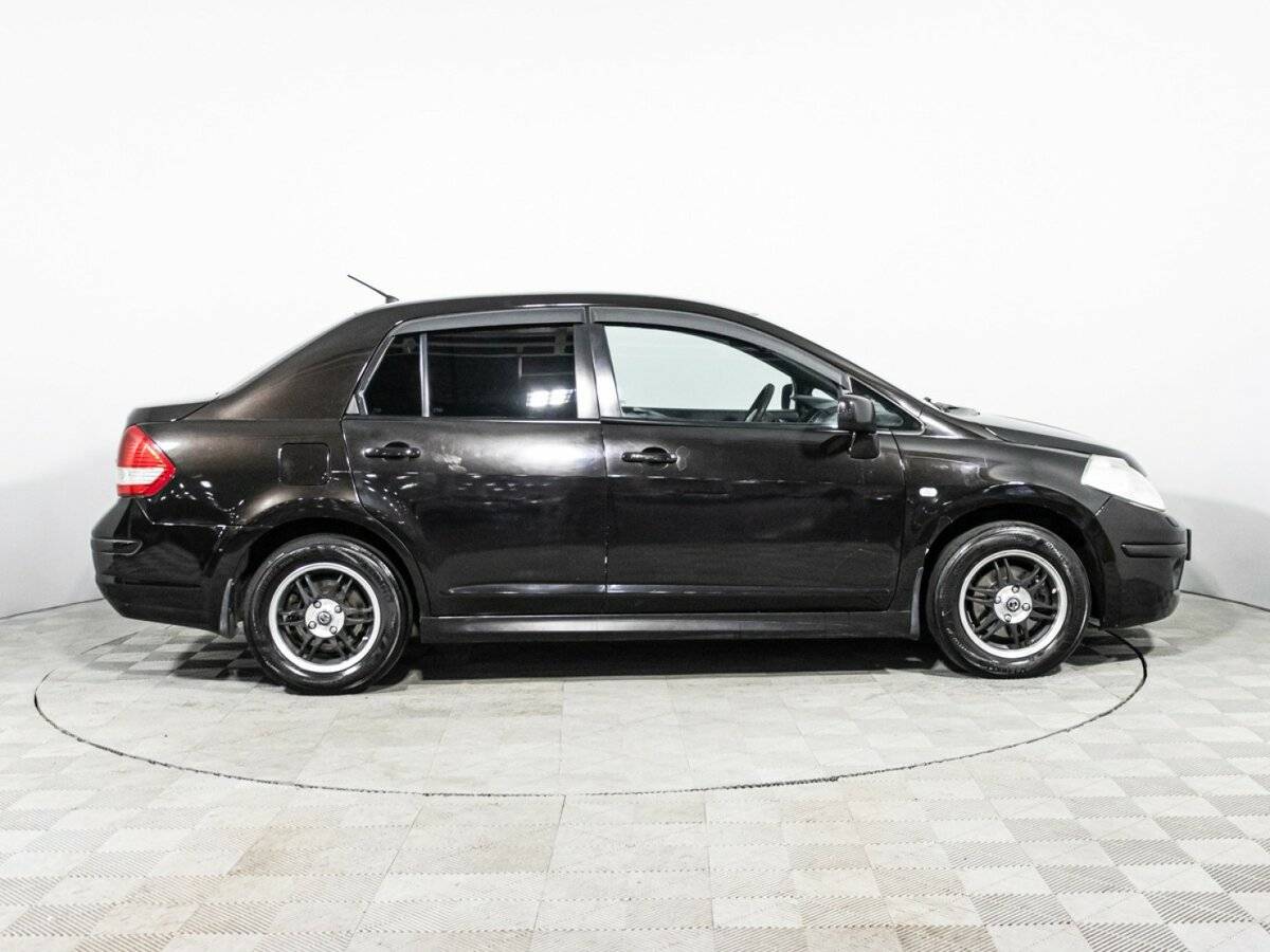 Купить Nissan Tiida с пробегом. Фото: #3