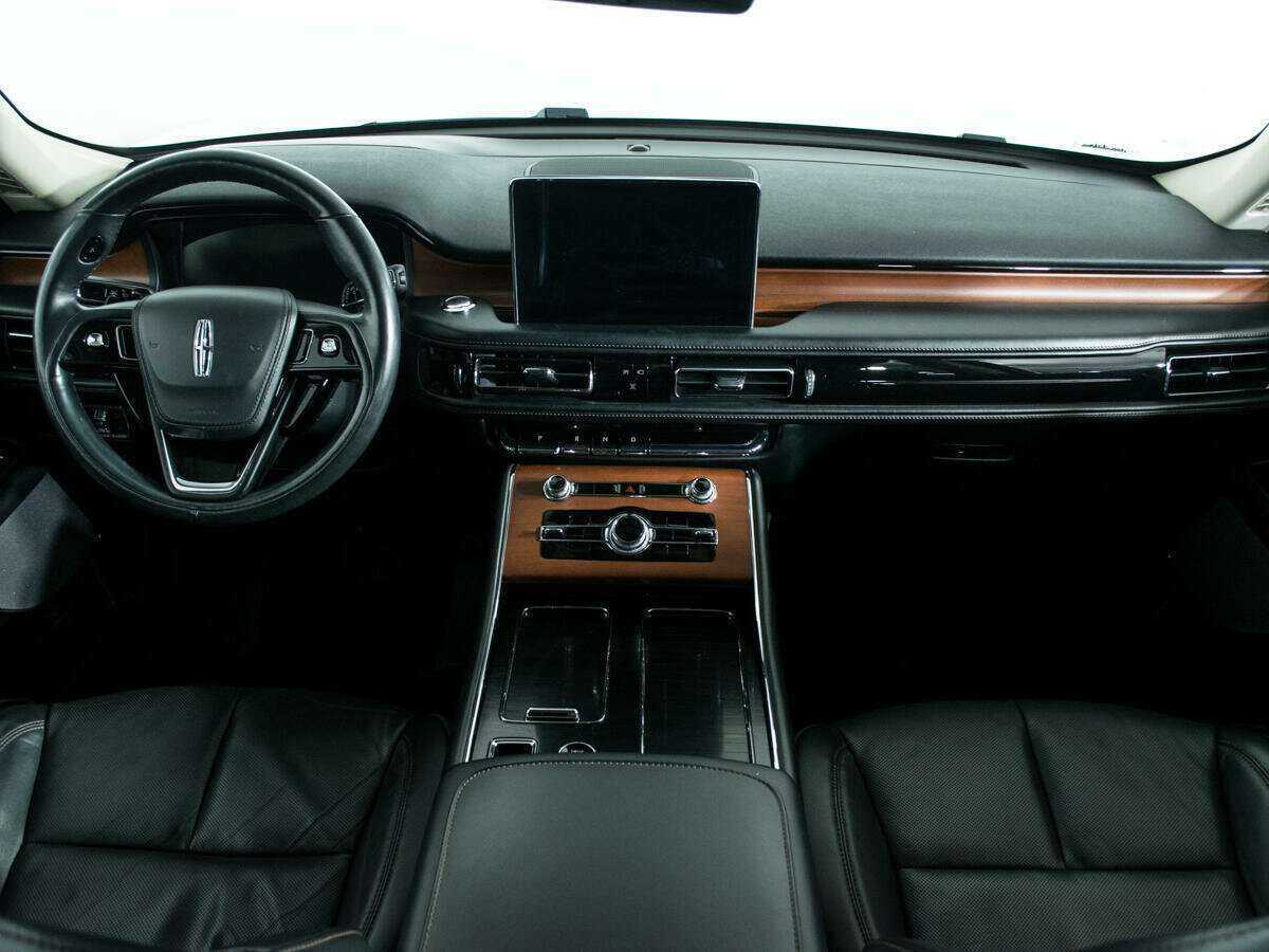 Купить Lincoln Aviator с пробегом. Фото: #9