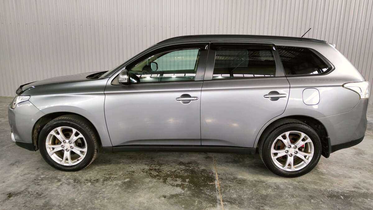 Купить Mitsubishi Outlander с пробегом. Фото: #7