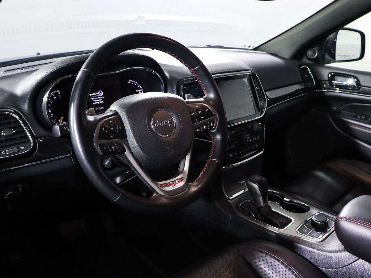 Купить Jeep Grand Cherokee с пробегом. Фото: #14