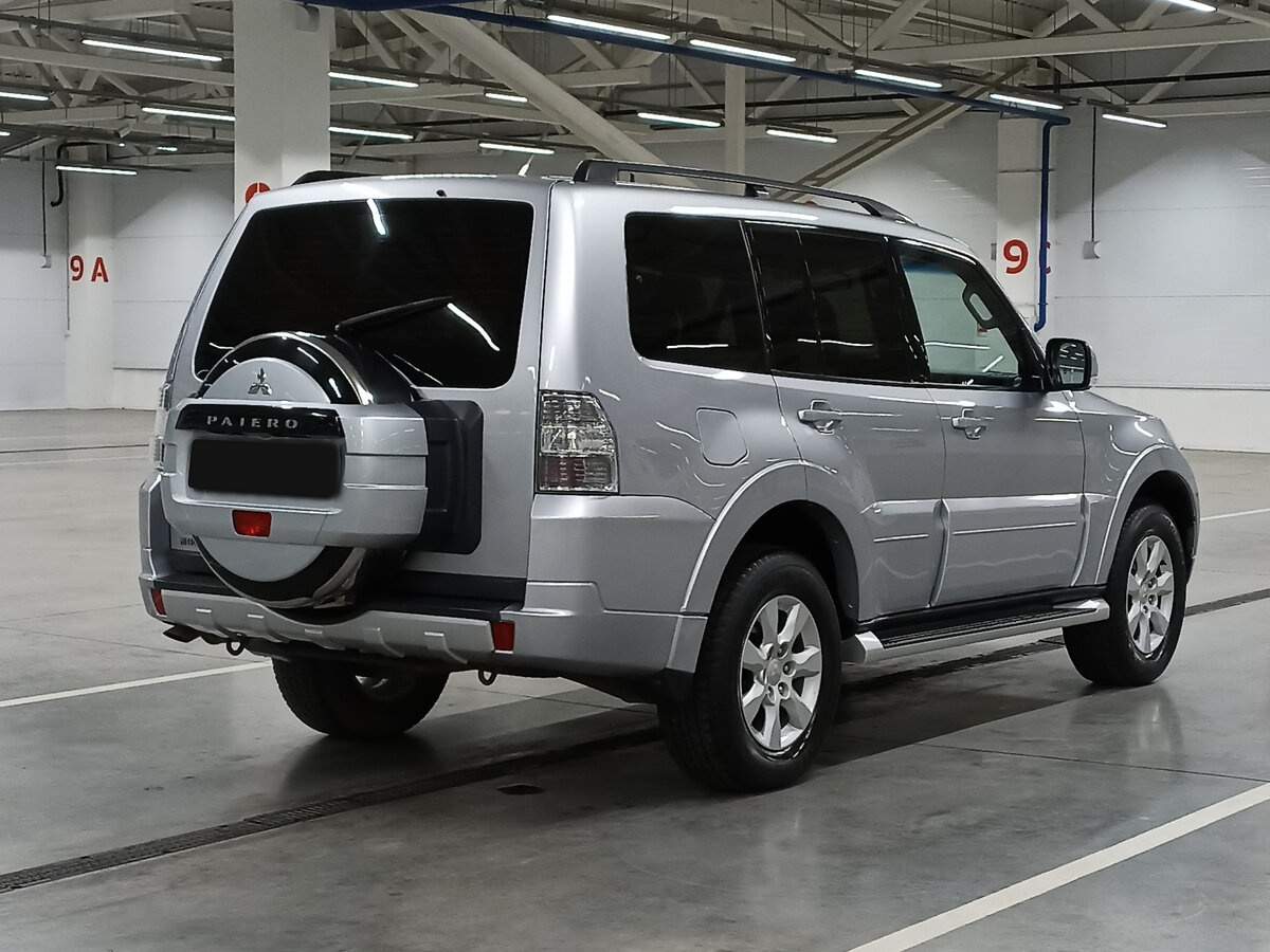 Купить Mitsubishi Pajero с пробегом. Фото: #4