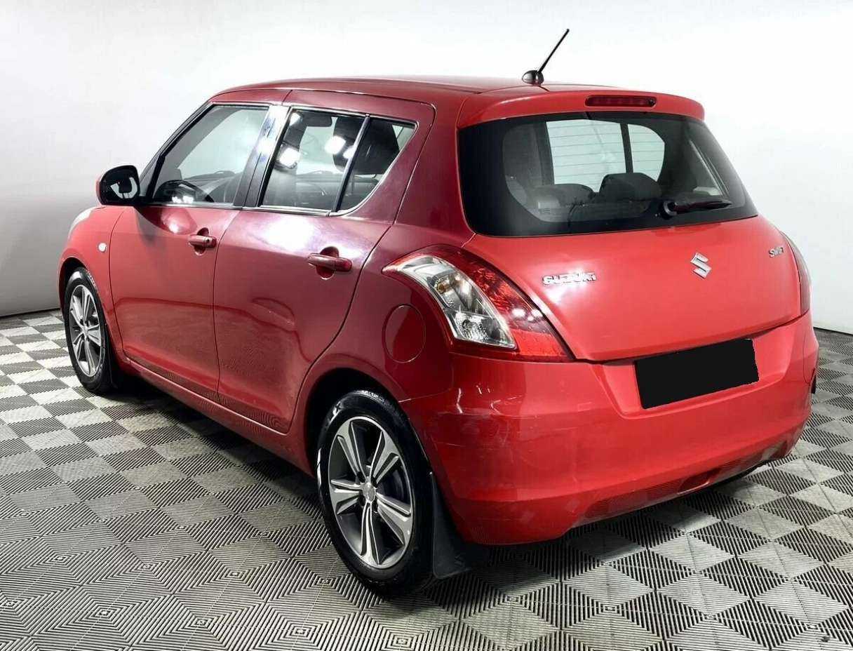 Купить Suzuki Swift с пробегом. Фото: #4