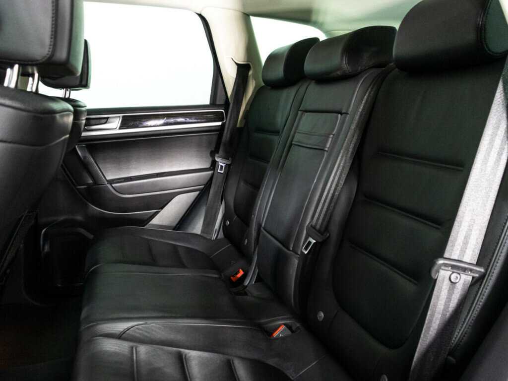 Купить Volkswagen Touareg с пробегом. Фото: #7