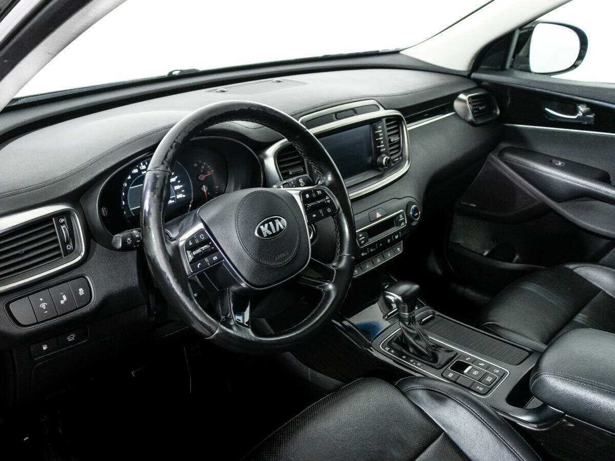 Купить Kia Sorento с пробегом. Фото: #10