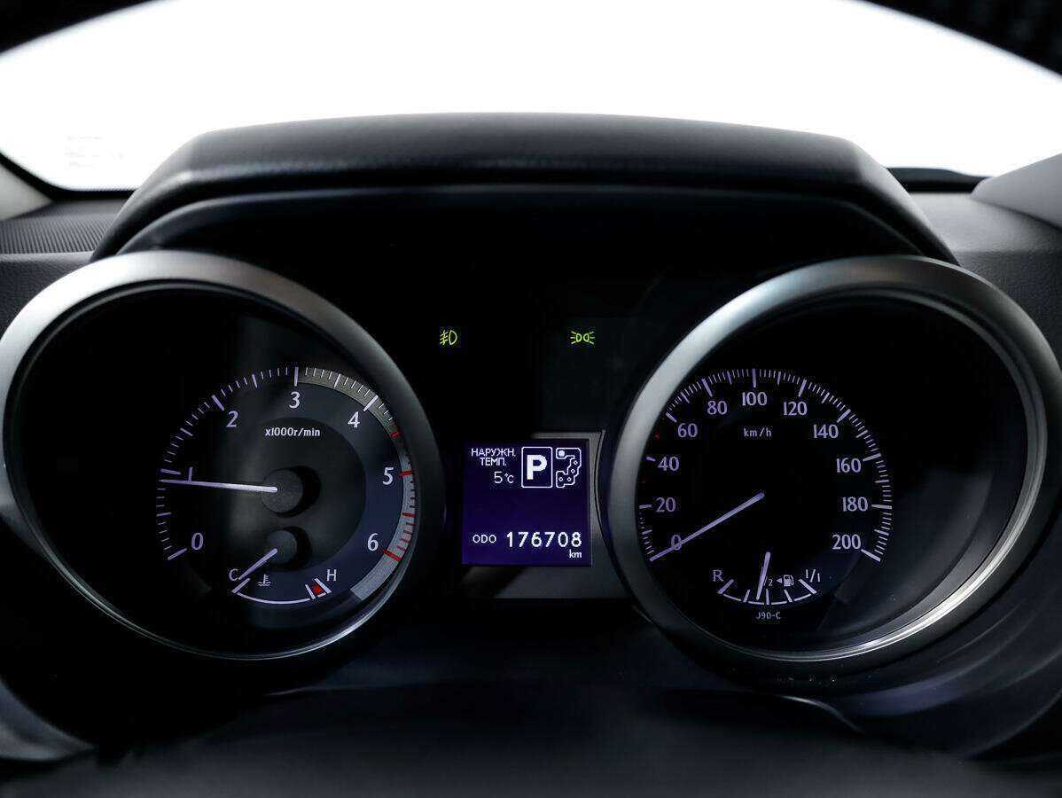 Купить Toyota Land Cruiser Prado с пробегом. Фото: #27