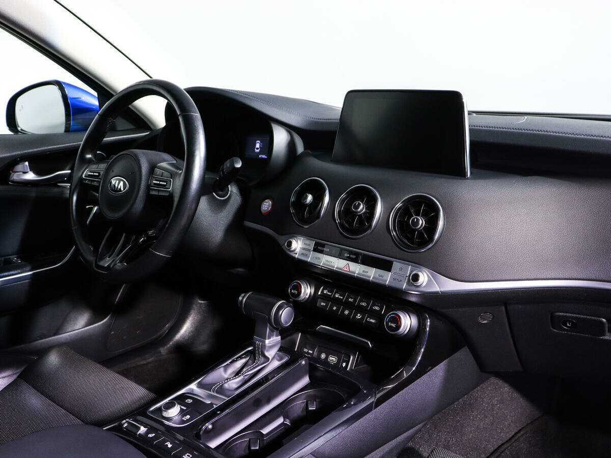 Купить Kia Stinger с пробегом. Фото: #6