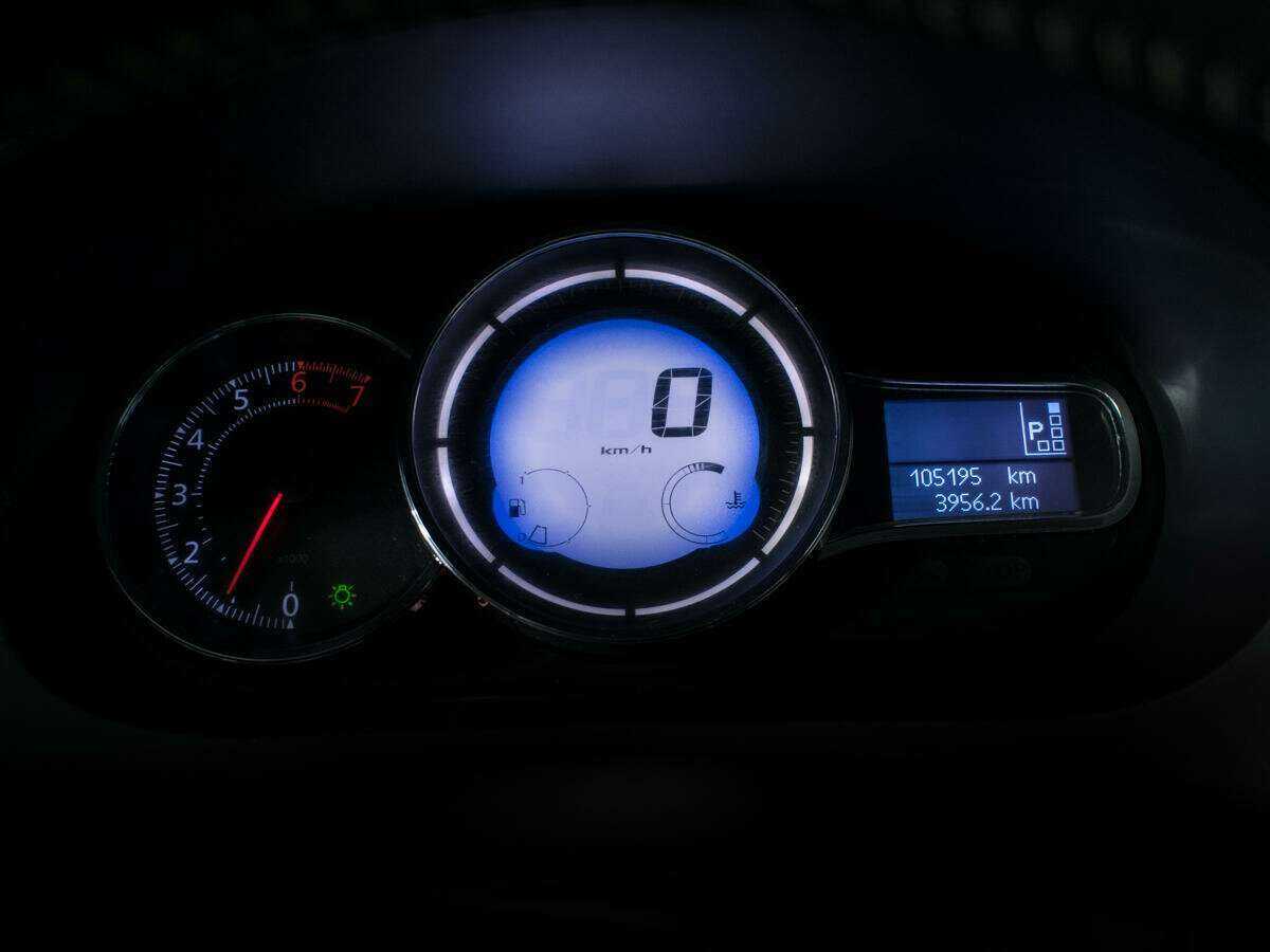 Купить Renault Megane с пробегом. Фото: #10