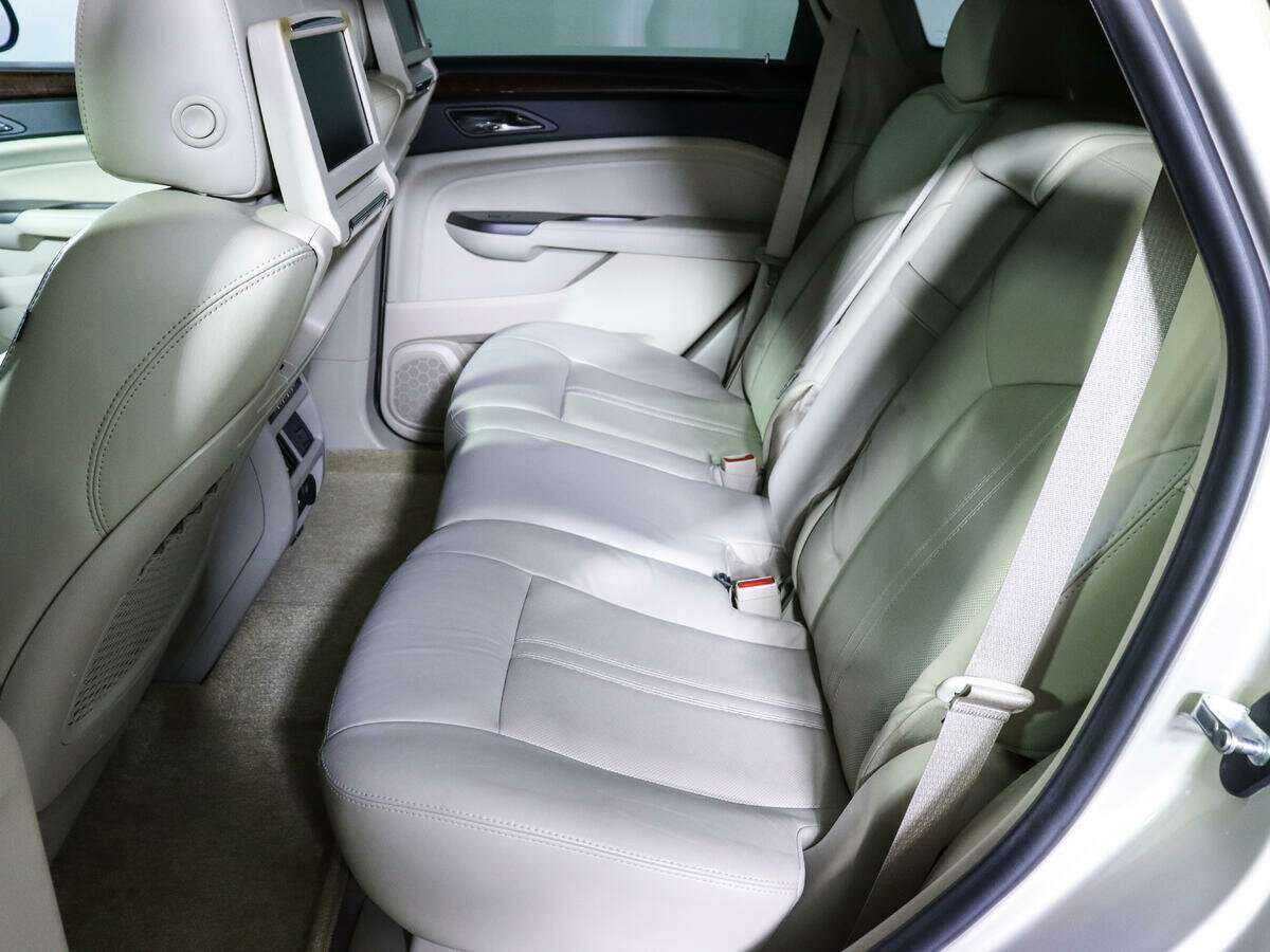 Купить Cadillac SRX с пробегом. Фото: #9