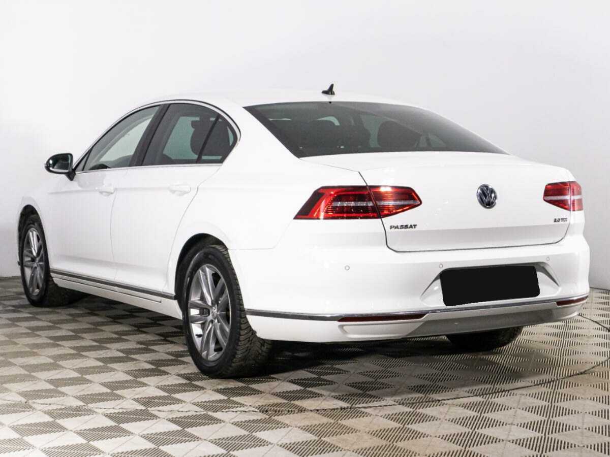 Купить Volkswagen Passat с пробегом. Фото: #6