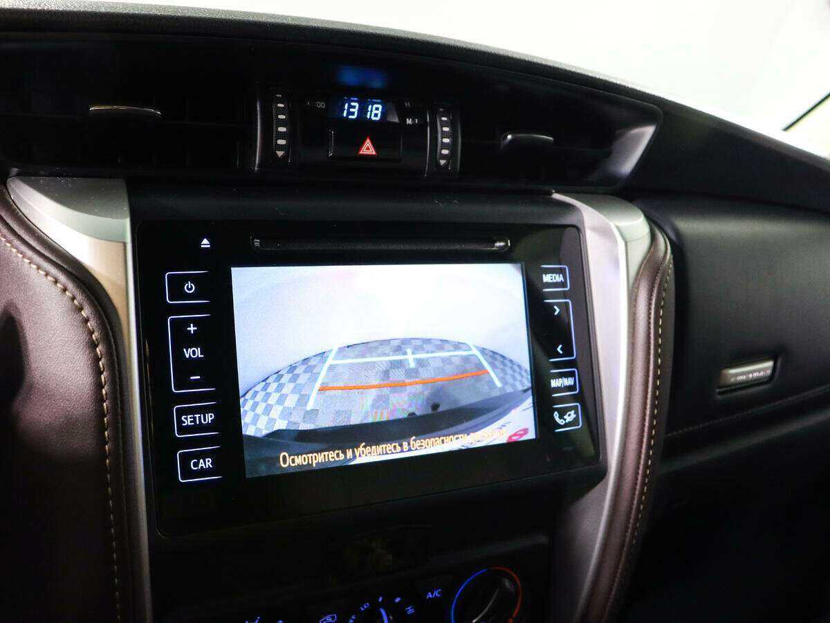 Купить Toyota Fortuner с пробегом. Фото: #12