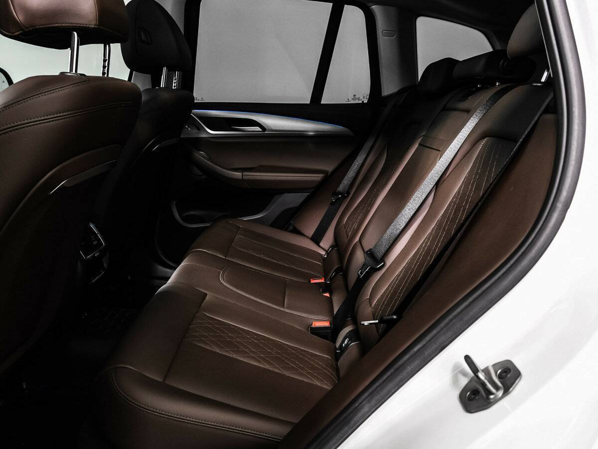 Купить BMW iX3 с пробегом. Фото: #13