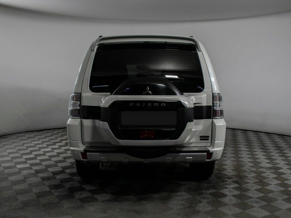 Купить Mitsubishi Pajero с пробегом. Фото: #5