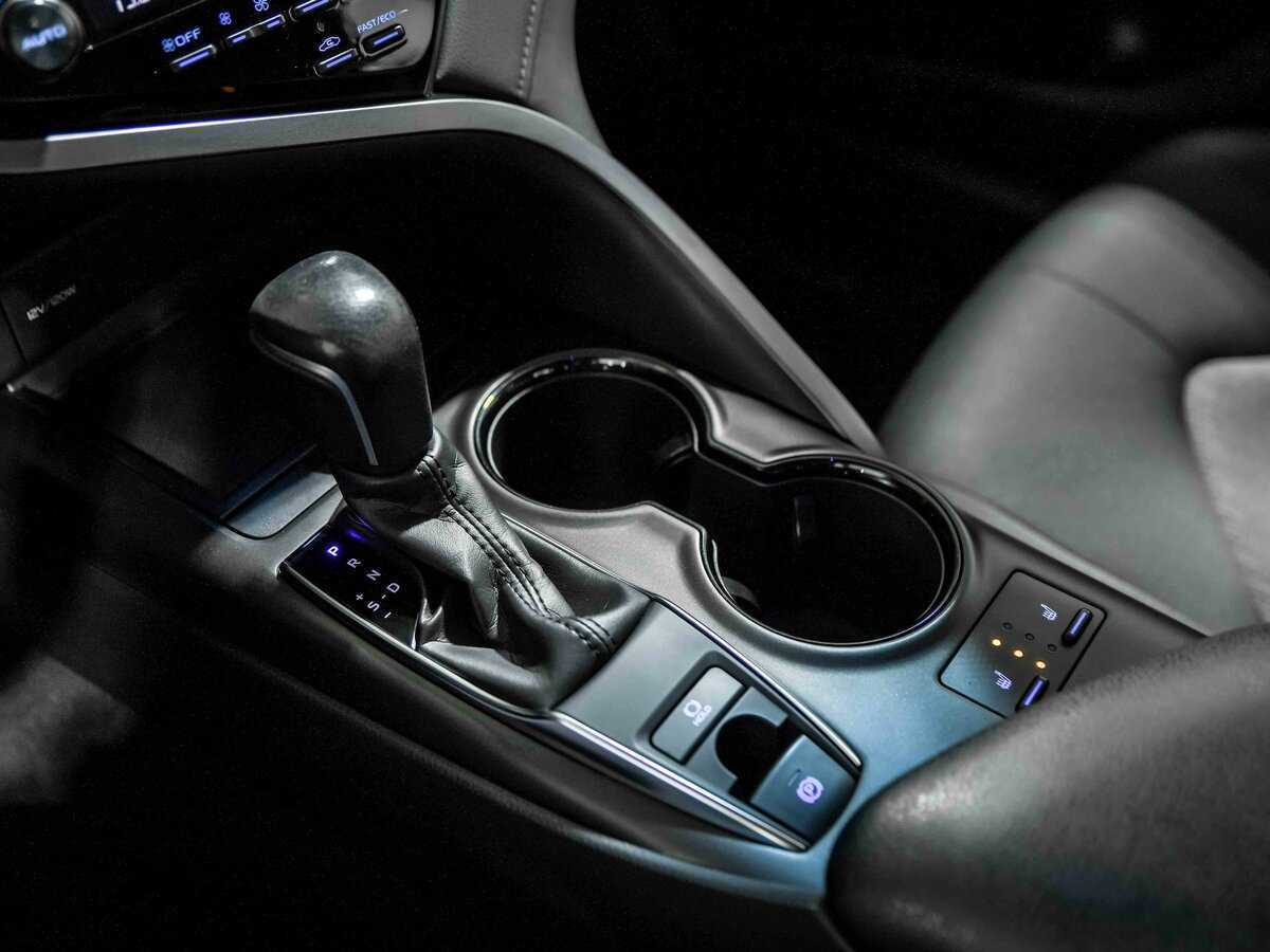 Купить Toyota Camry с пробегом. Фото: #12