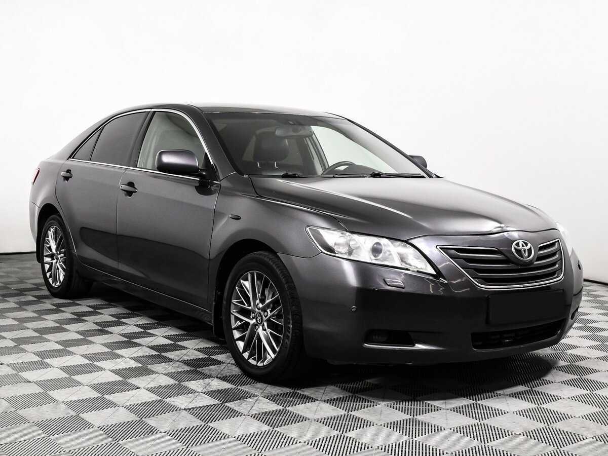 Купить Toyota Camry с пробегом. Фото: #2