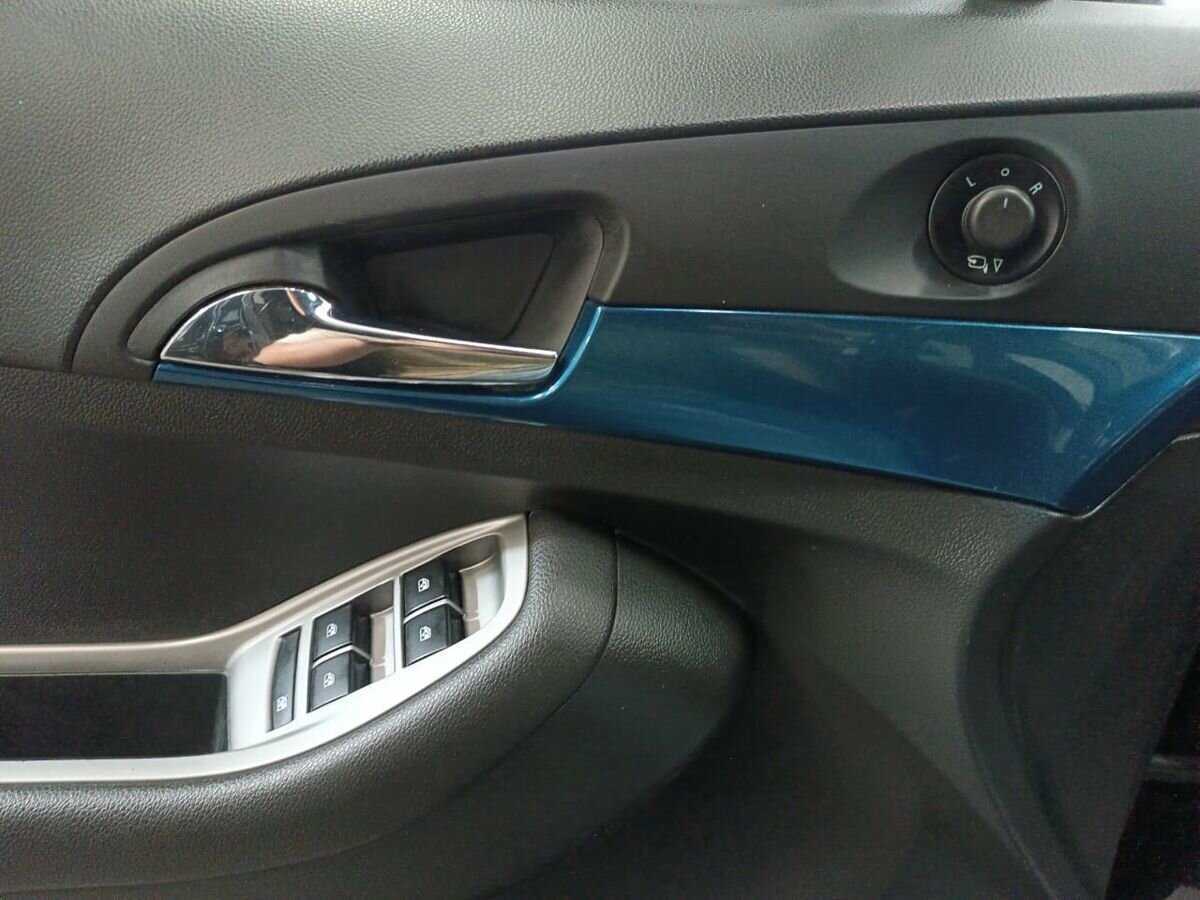 Купить Chevrolet Orlando с пробегом. Фото: #15