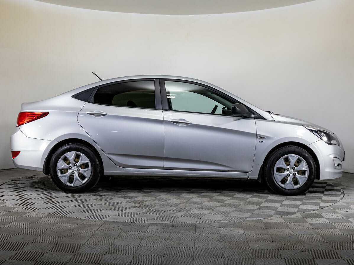 Купить Hyundai Solaris с пробегом. Фото: #3