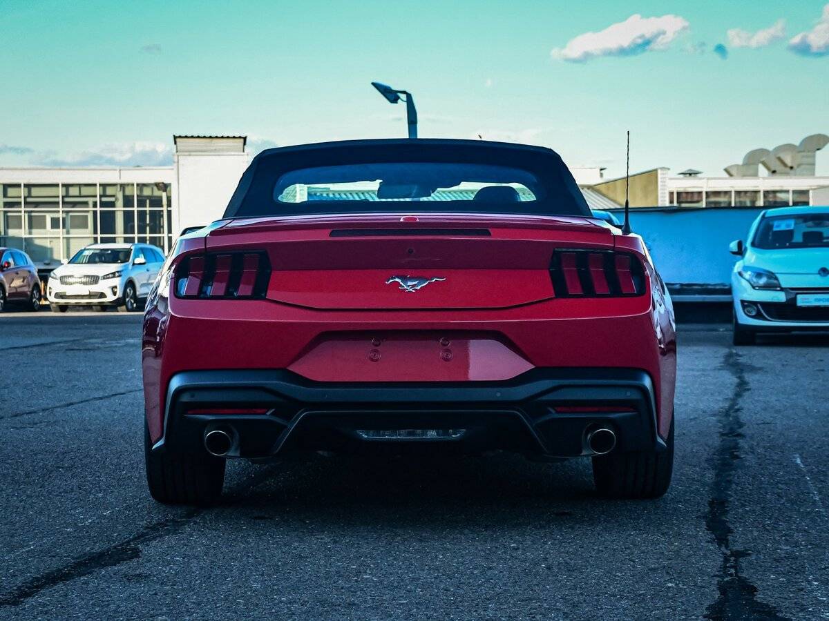 Купить Ford Mustang с пробегом. Фото: #4