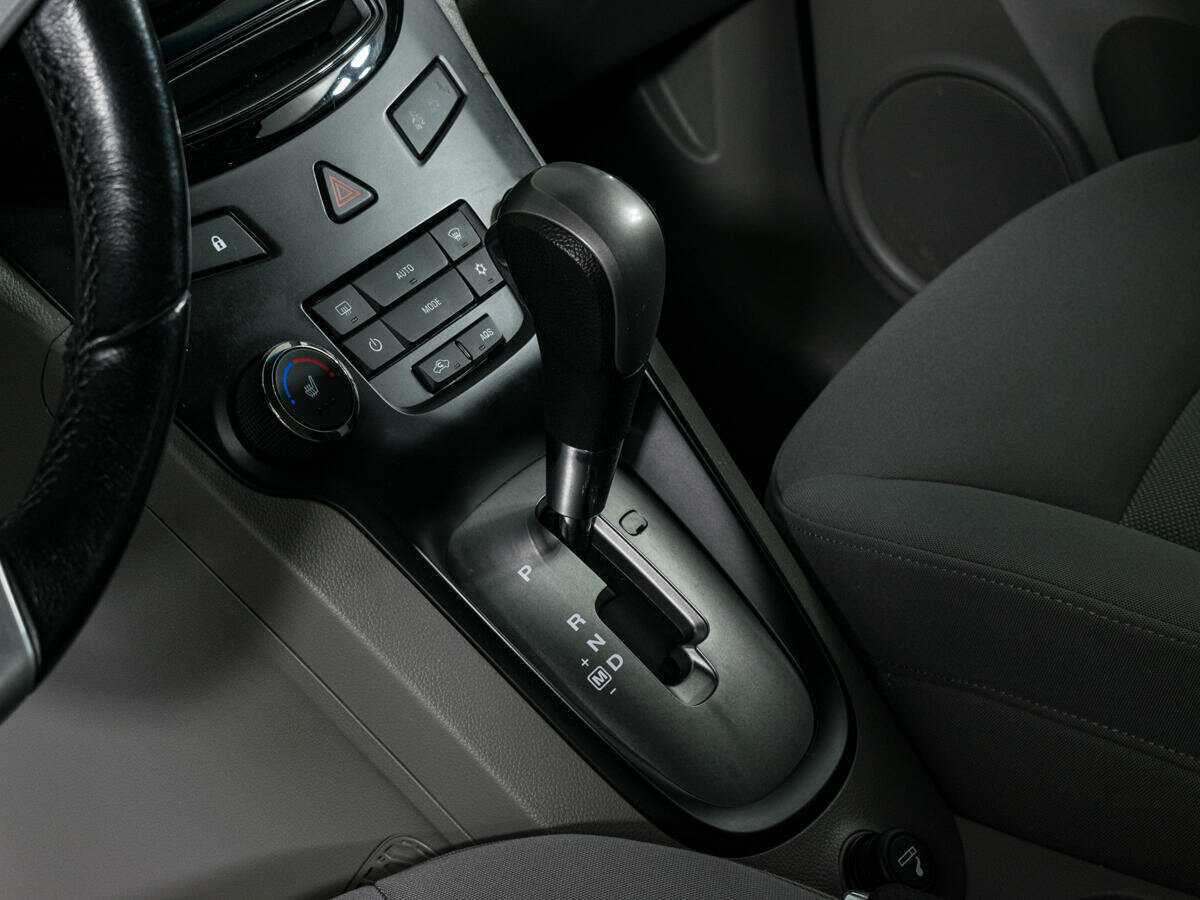 Купить Chevrolet Orlando с пробегом. Фото: #14