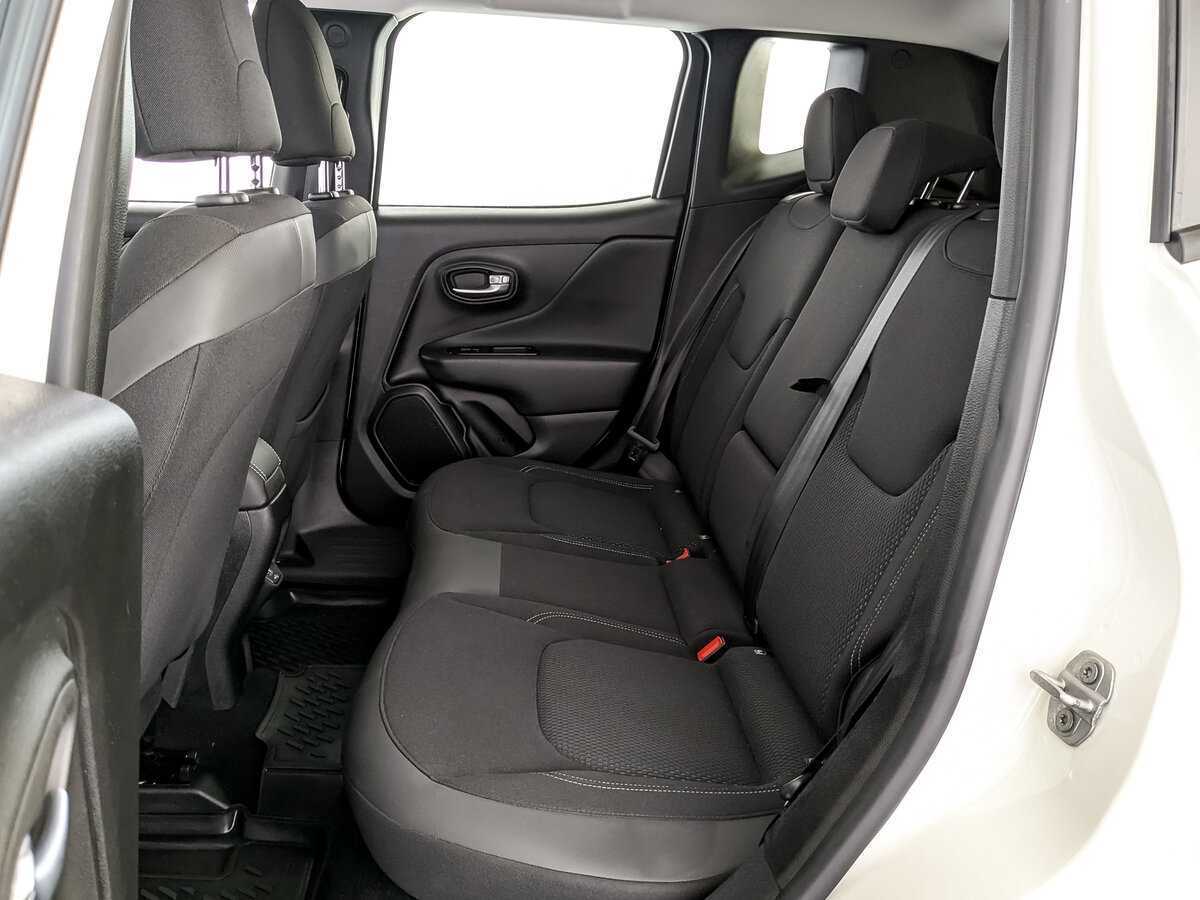 Купить Jeep Renegade с пробегом. Фото: #11