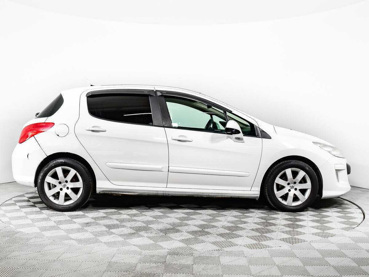 Купить Peugeot 308 с пробегом. Фото: #3