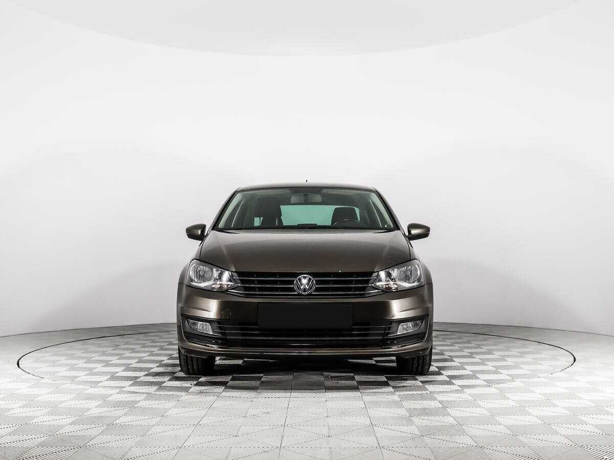 Купить Volkswagen Polo с пробегом. Фото: #1