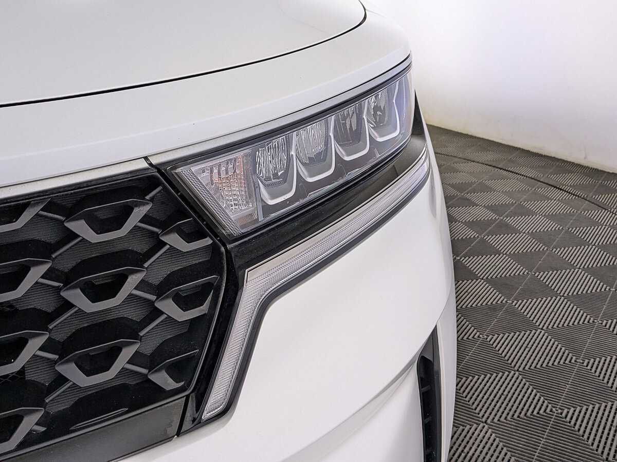 Купить Kia Sorento с пробегом. Фото: #10