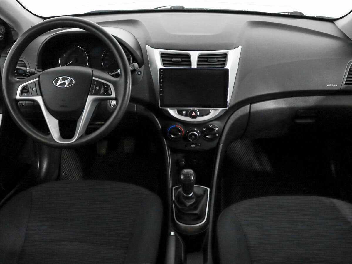 Купить Hyundai Solaris с пробегом. Фото: #11