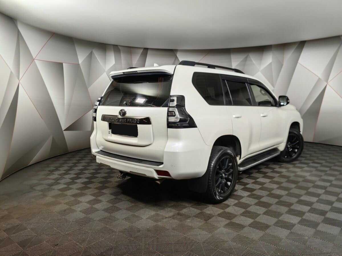 Купить Toyota Land Cruiser Prado с пробегом. Фото: #1