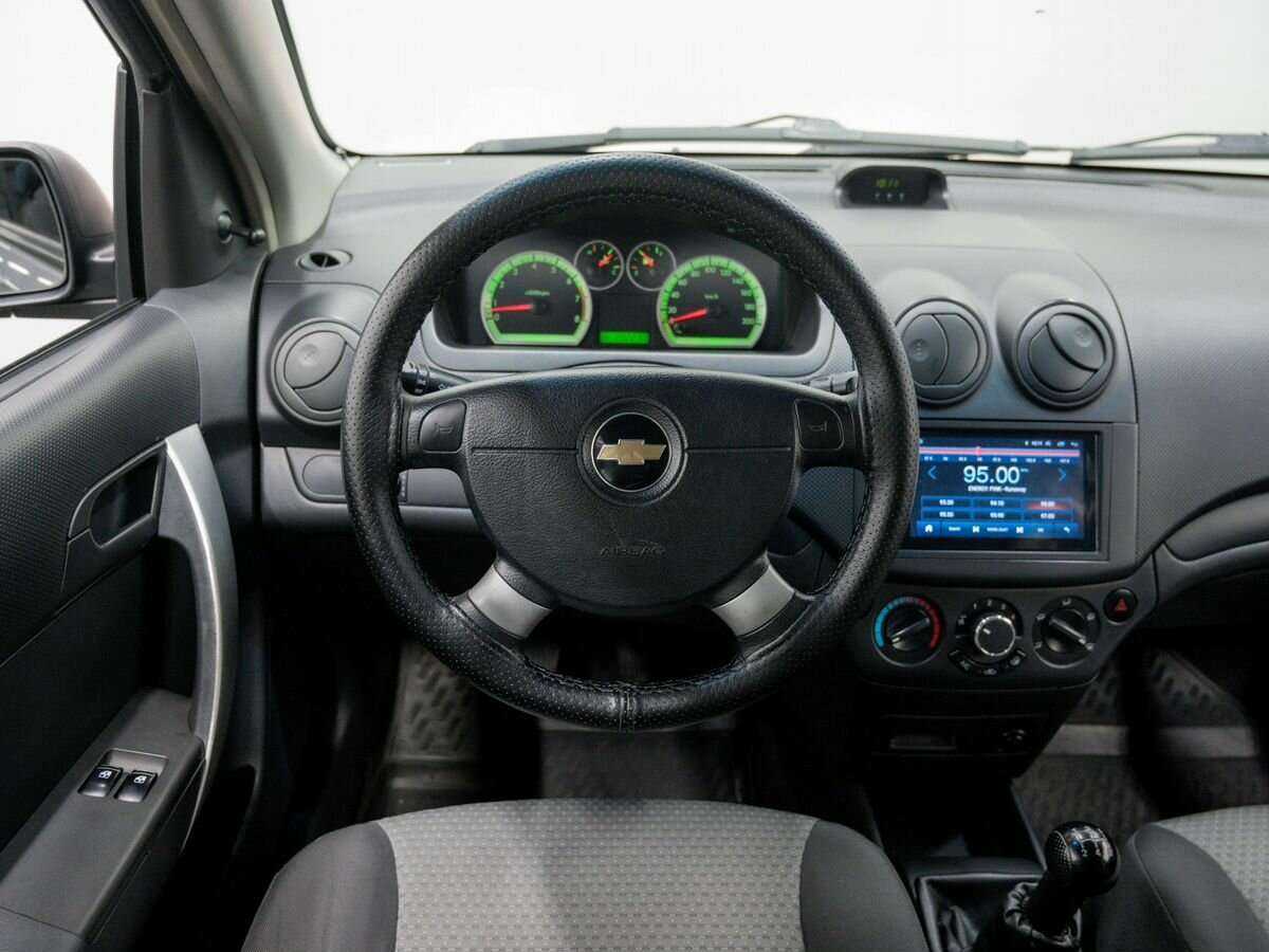 Купить Chevrolet Aveo с пробегом. Фото: #10