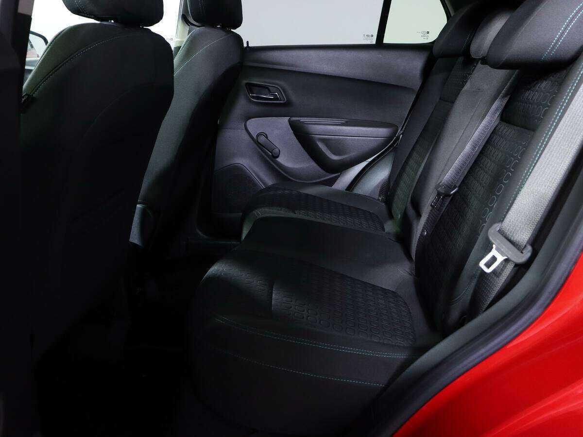 Купить Chevrolet Tracker с пробегом. Фото: #8