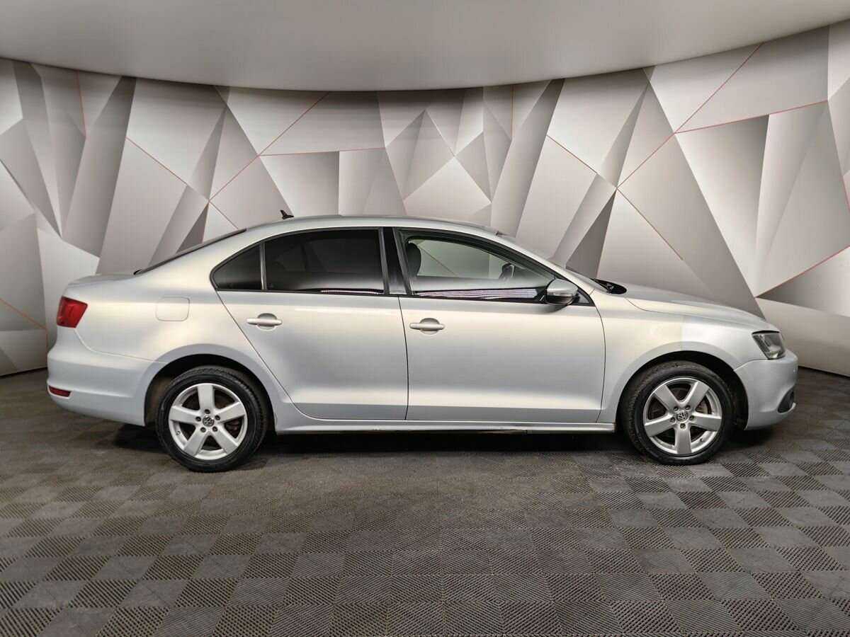 Купить Volkswagen Jetta с пробегом. Фото: #5