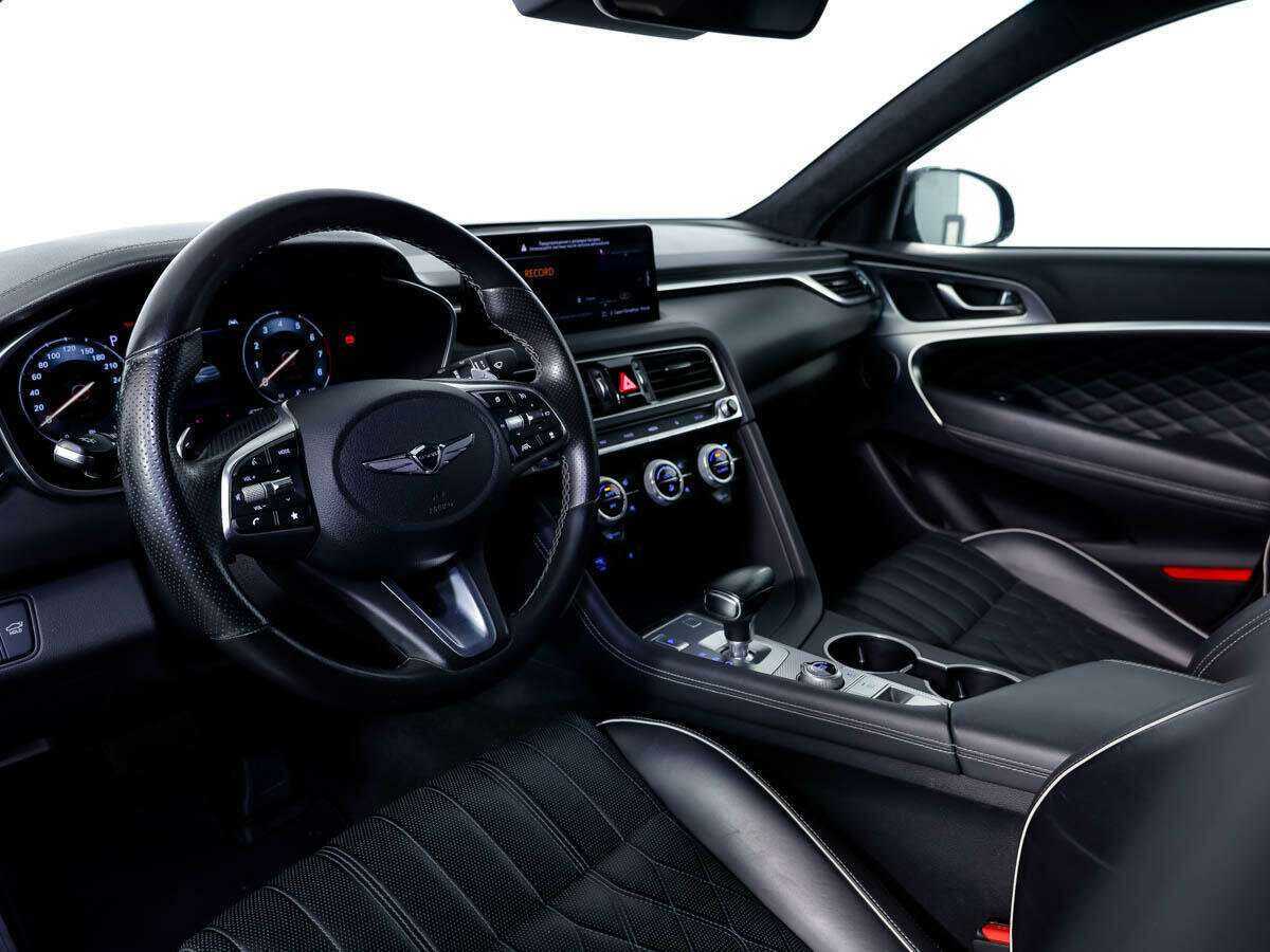 Купить Genesis G70 с пробегом. Фото: #9