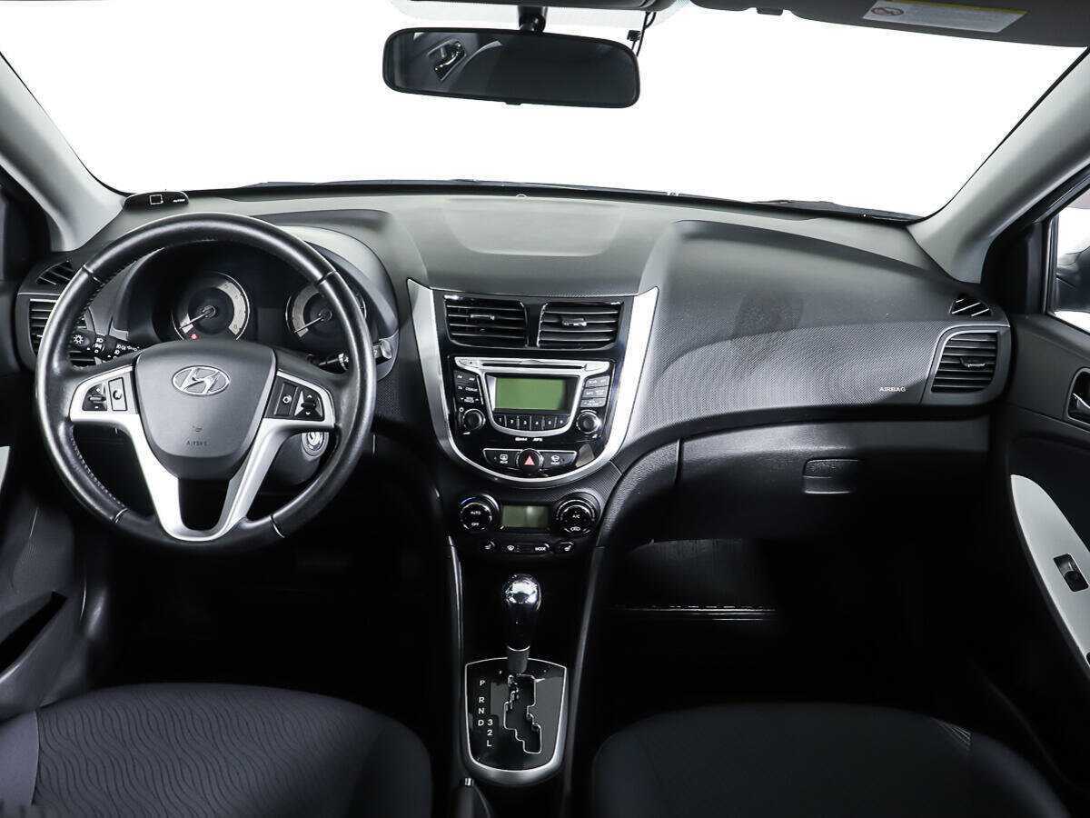 Купить Hyundai Solaris с пробегом. Фото: #12