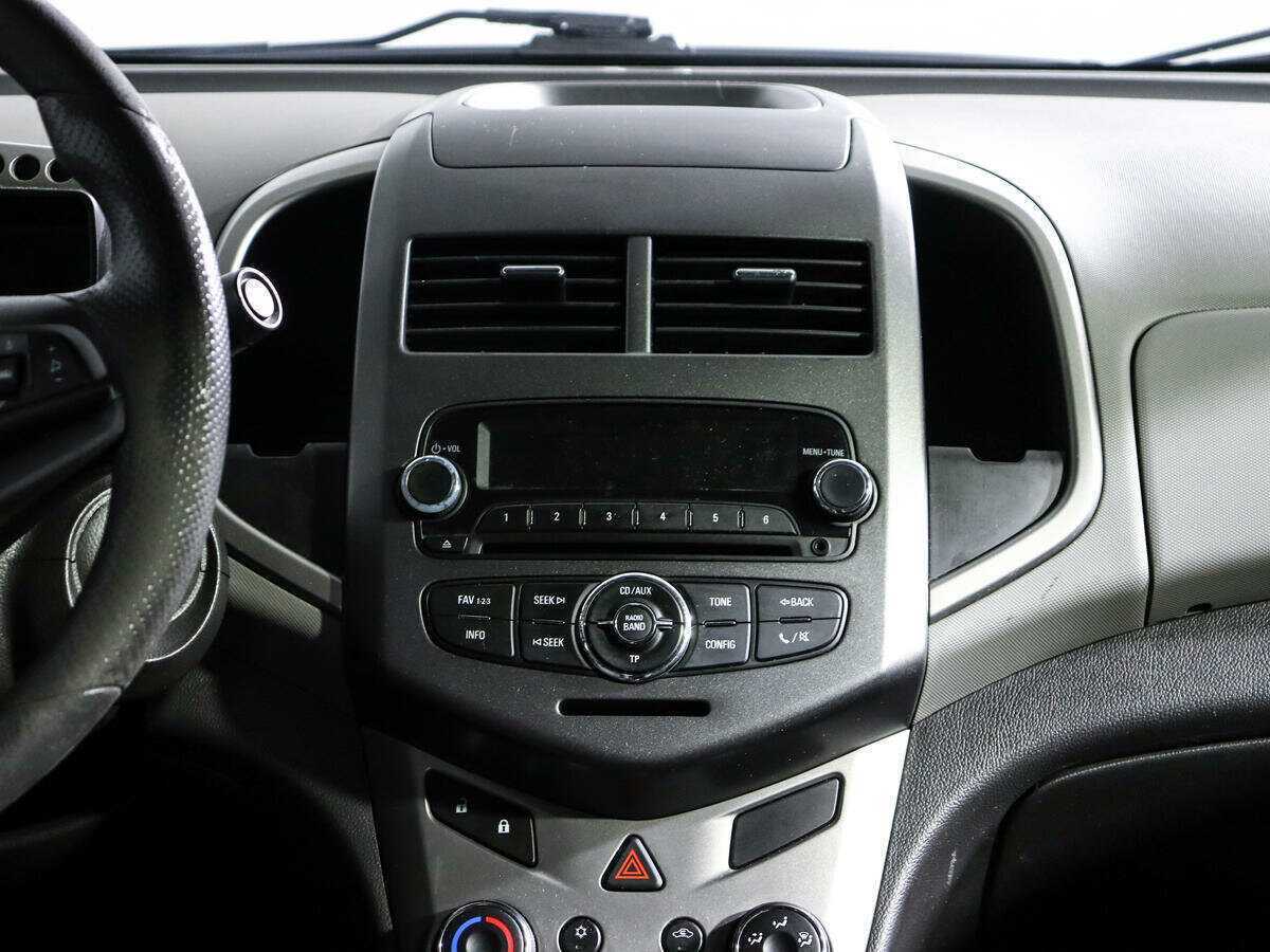 Купить Chevrolet Aveo с пробегом. Фото: #10