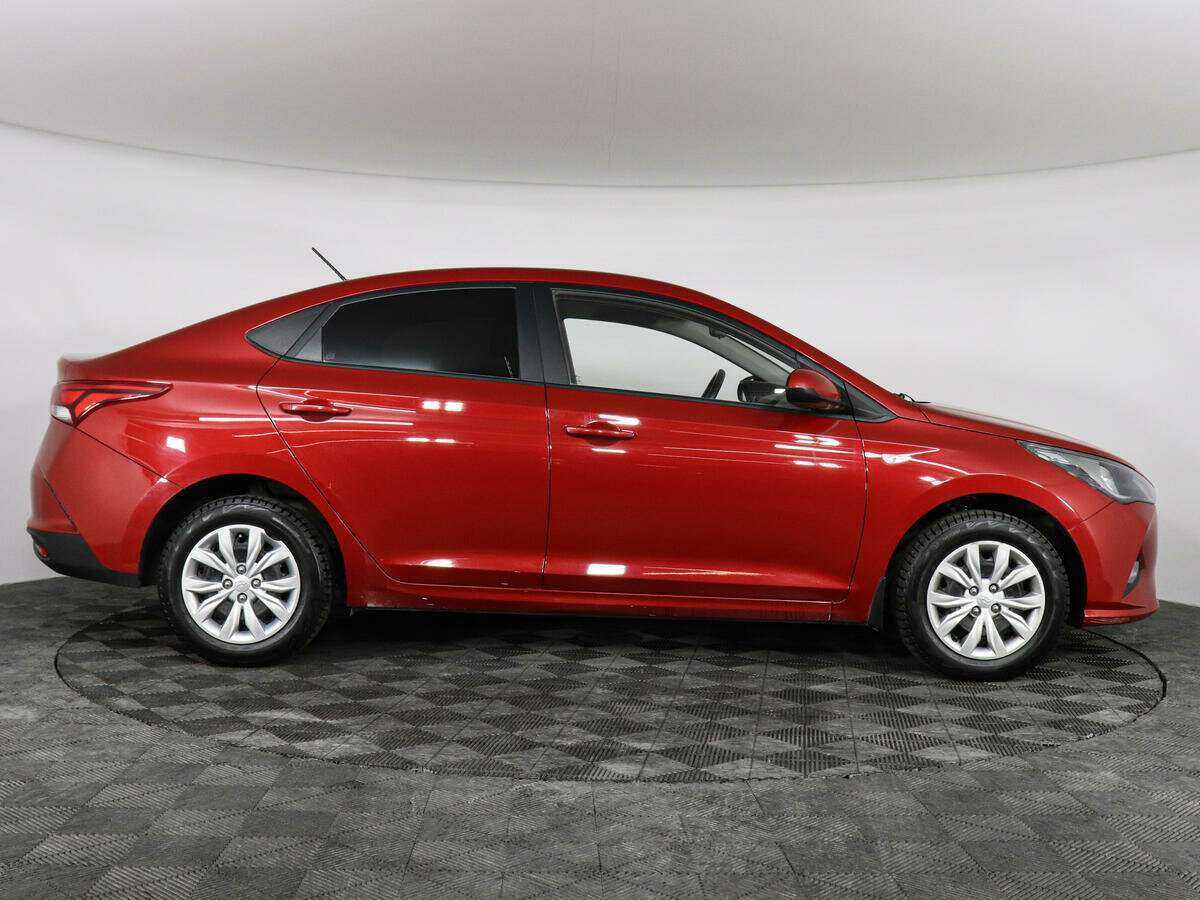 Купить Hyundai Solaris с пробегом. Фото: #3