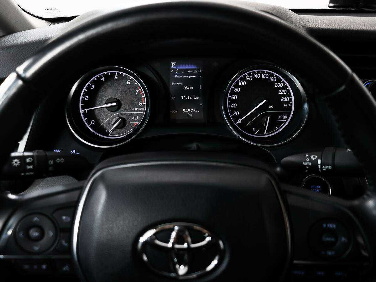Купить Toyota Camry с пробегом. Фото: #11