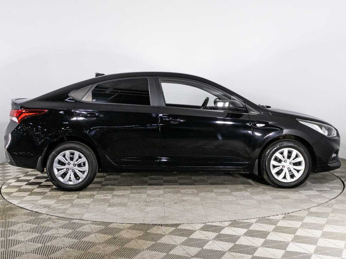 Купить Hyundai Solaris с пробегом. Фото: #3