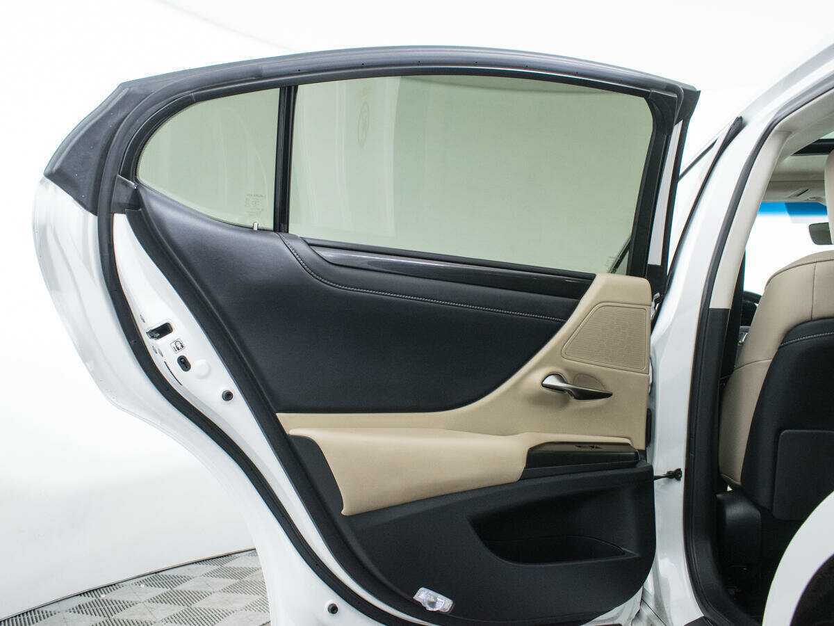 Купить Lexus ES с пробегом. Фото: #15